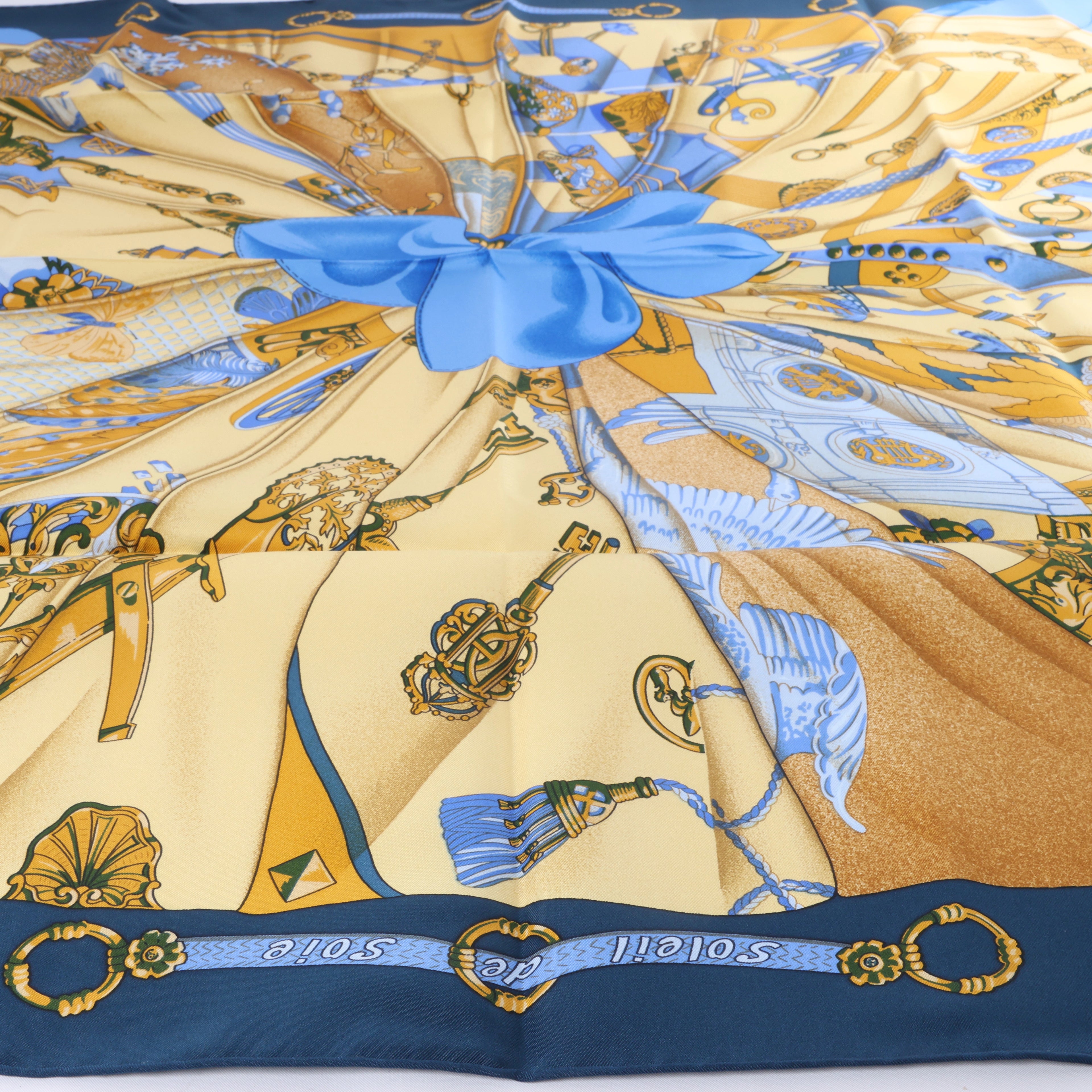 Hermès Carré 90 "Soleil de Soie" Silk handkerchief in Navy Blue