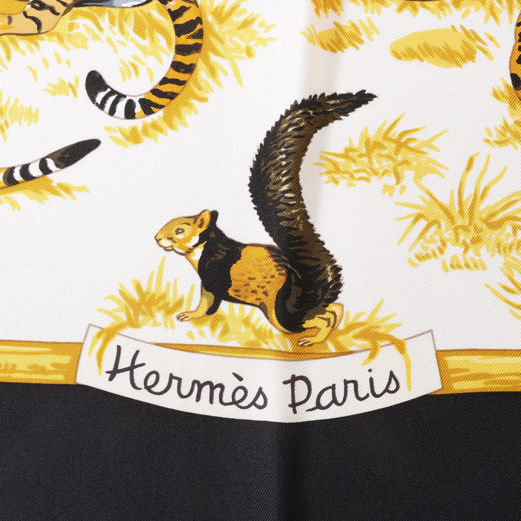 Hermès Carré 90 "tendresse feline" Silk handkerchief in Black x Yellow