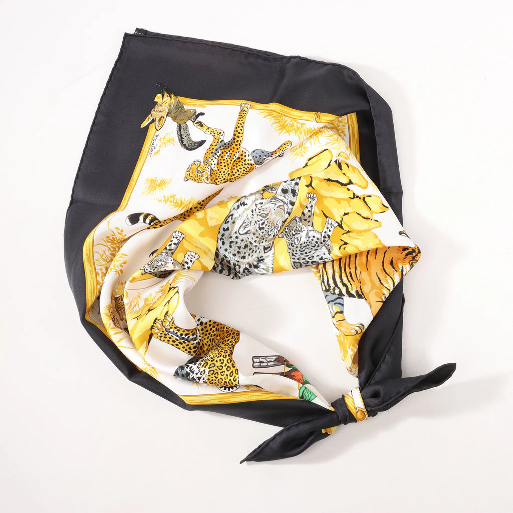 Hermès Carré 90 "tendresse feline" Silk handkerchief in Black x Yellow
