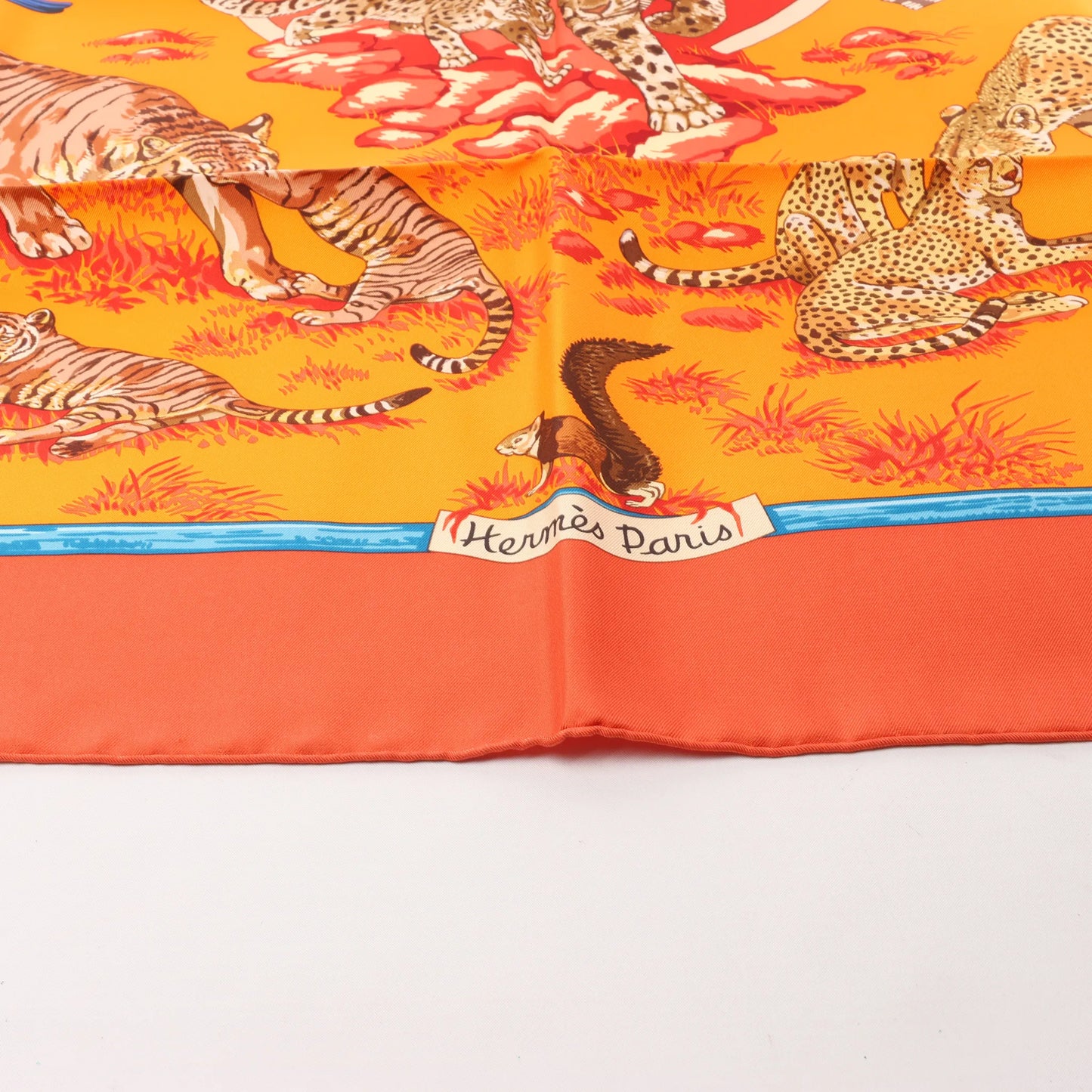 Hermès Carré 90 "Tendresse Feline" Silk handkerchief in Orange