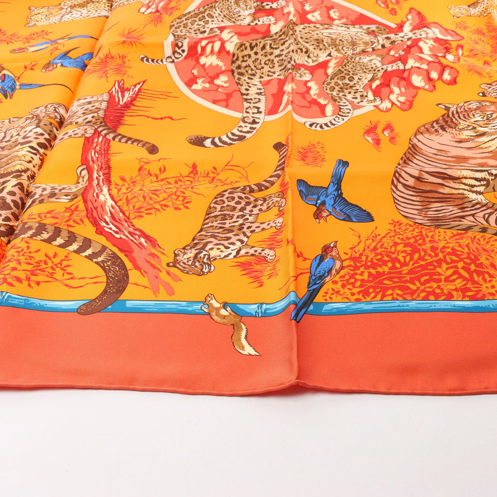 Hermès Carré 90 "Tendresse Feline" Silk handkerchief in Orange