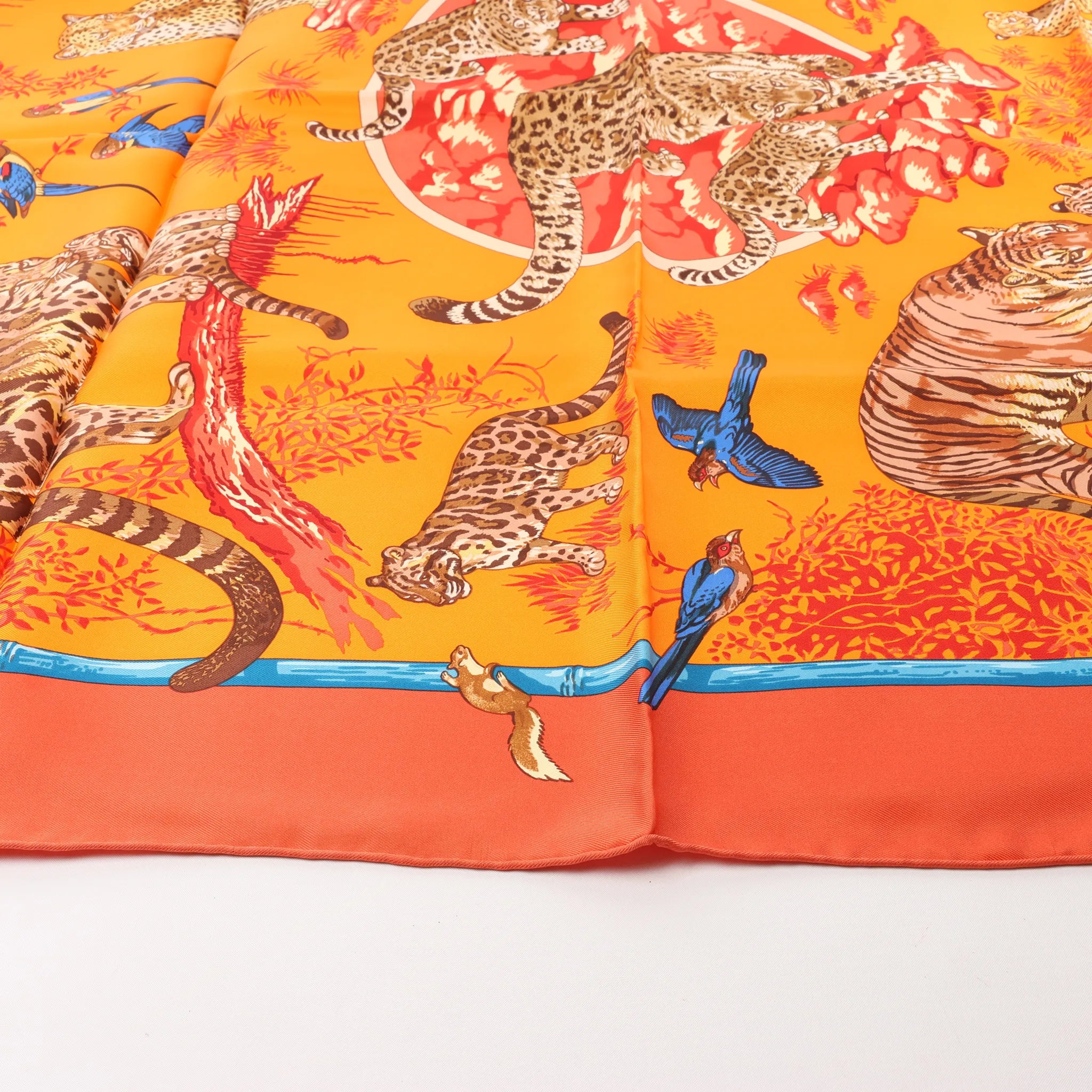 Hermès Carré 90 "Tendresse Feline" Silk handkerchief in Orange