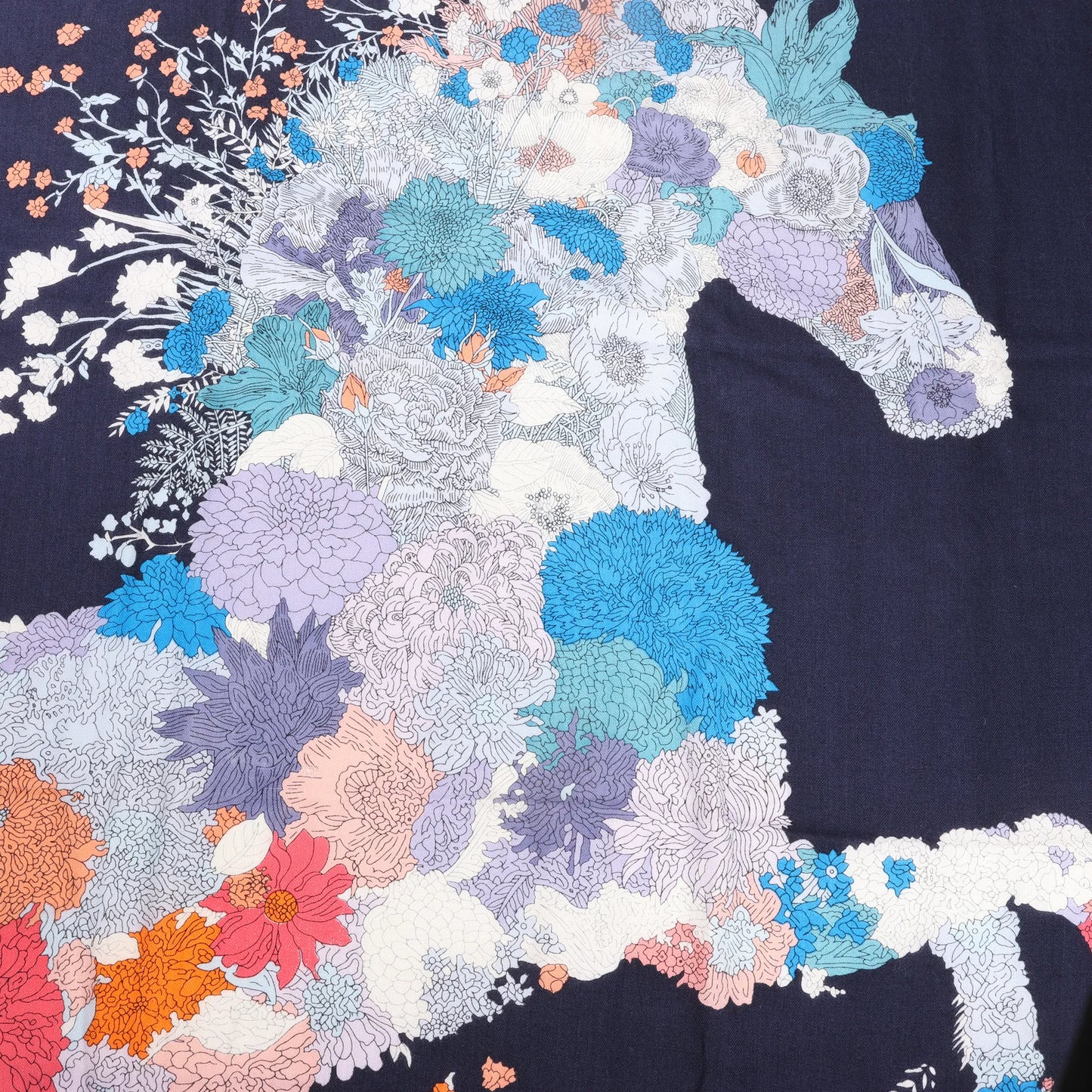 Hermès Carré Géant "Robe Legere" Mouchoir en Cachemire x Soie en Bleu Marine