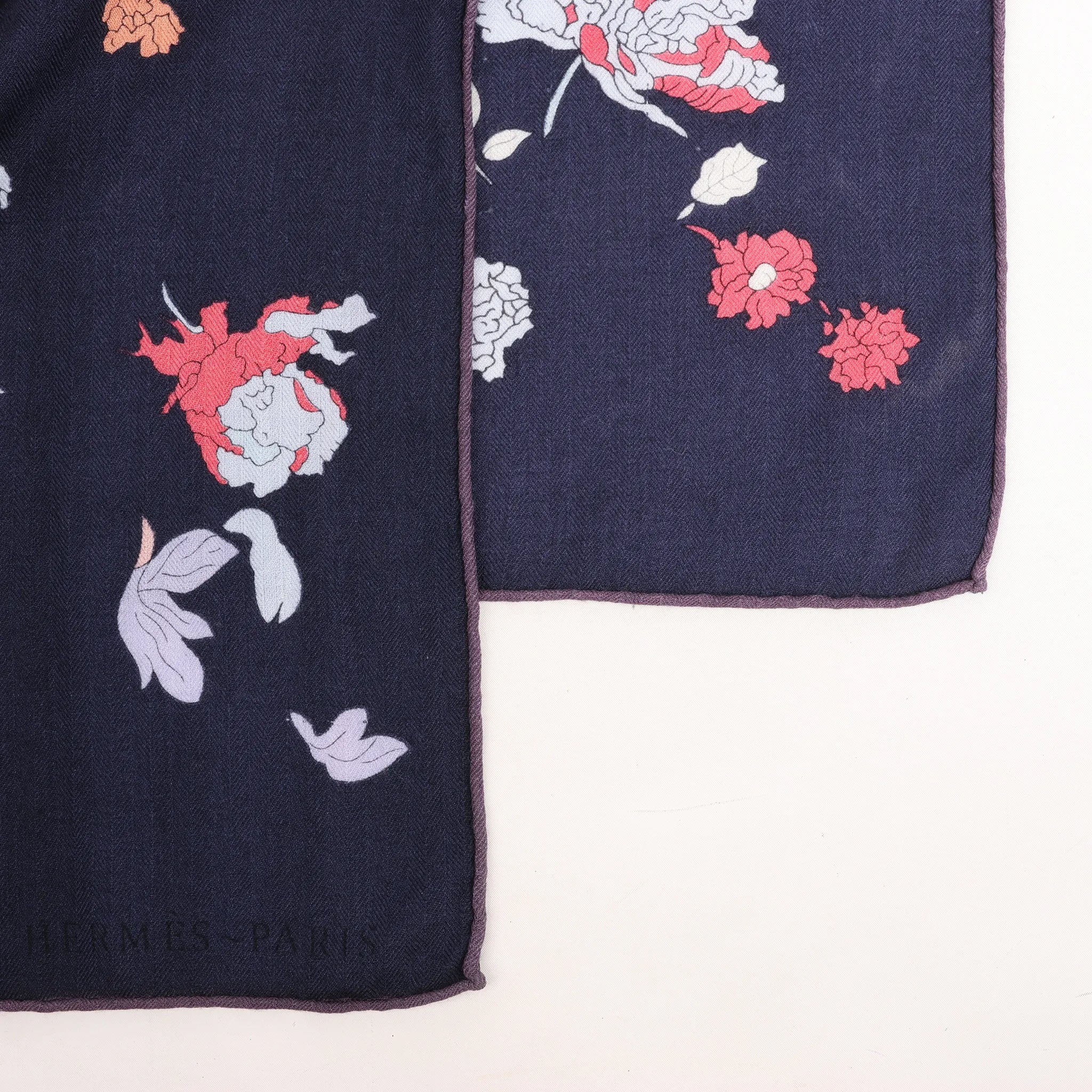 Hermès Carré Géant "Robe Legere" Cashmere x Silk handkerchief in Navy Blue