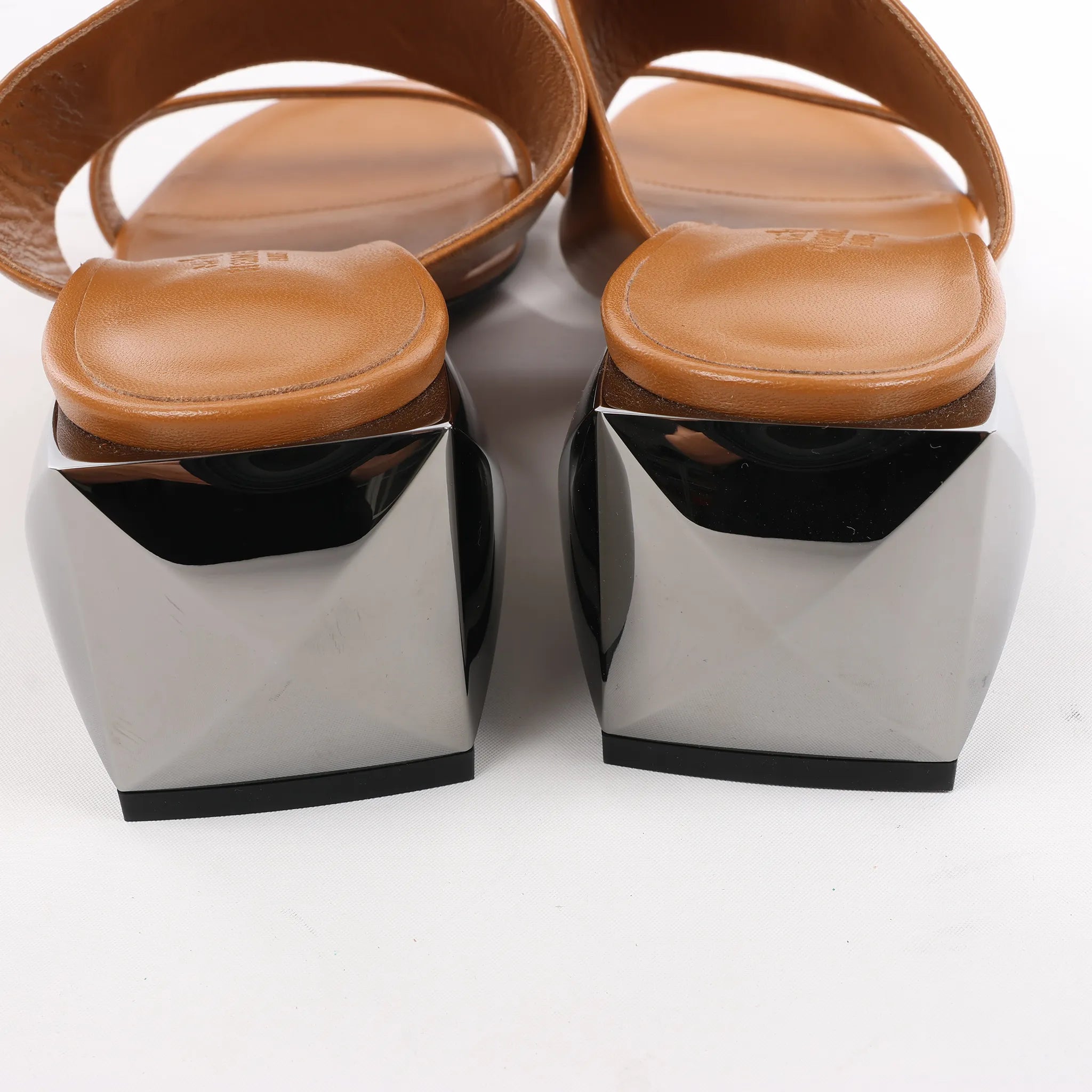 HERMES Cornelia Leather Sandals in Brown, Size 39 EU