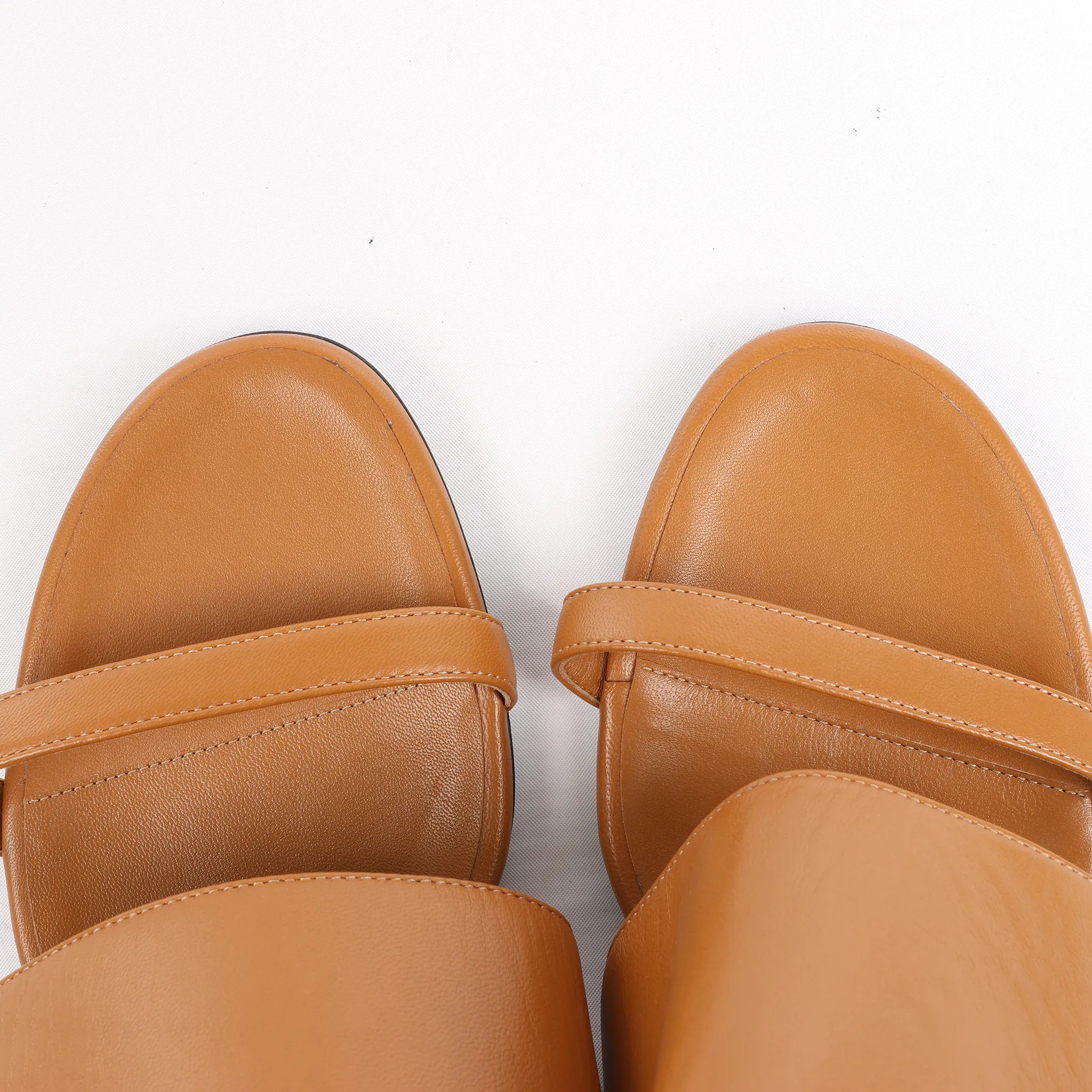 HERMES Cornelia Leather Sandals in Brown, Size 39 EU