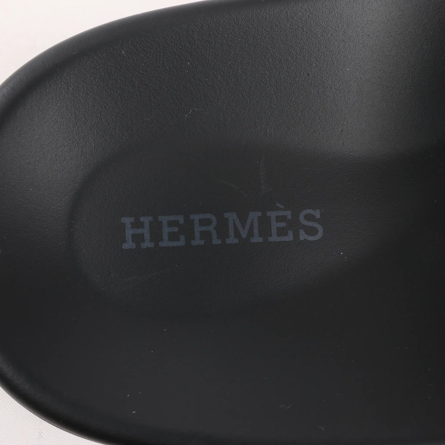 HERMES Cypre Leather Sandals in Black, Size 42 EU
