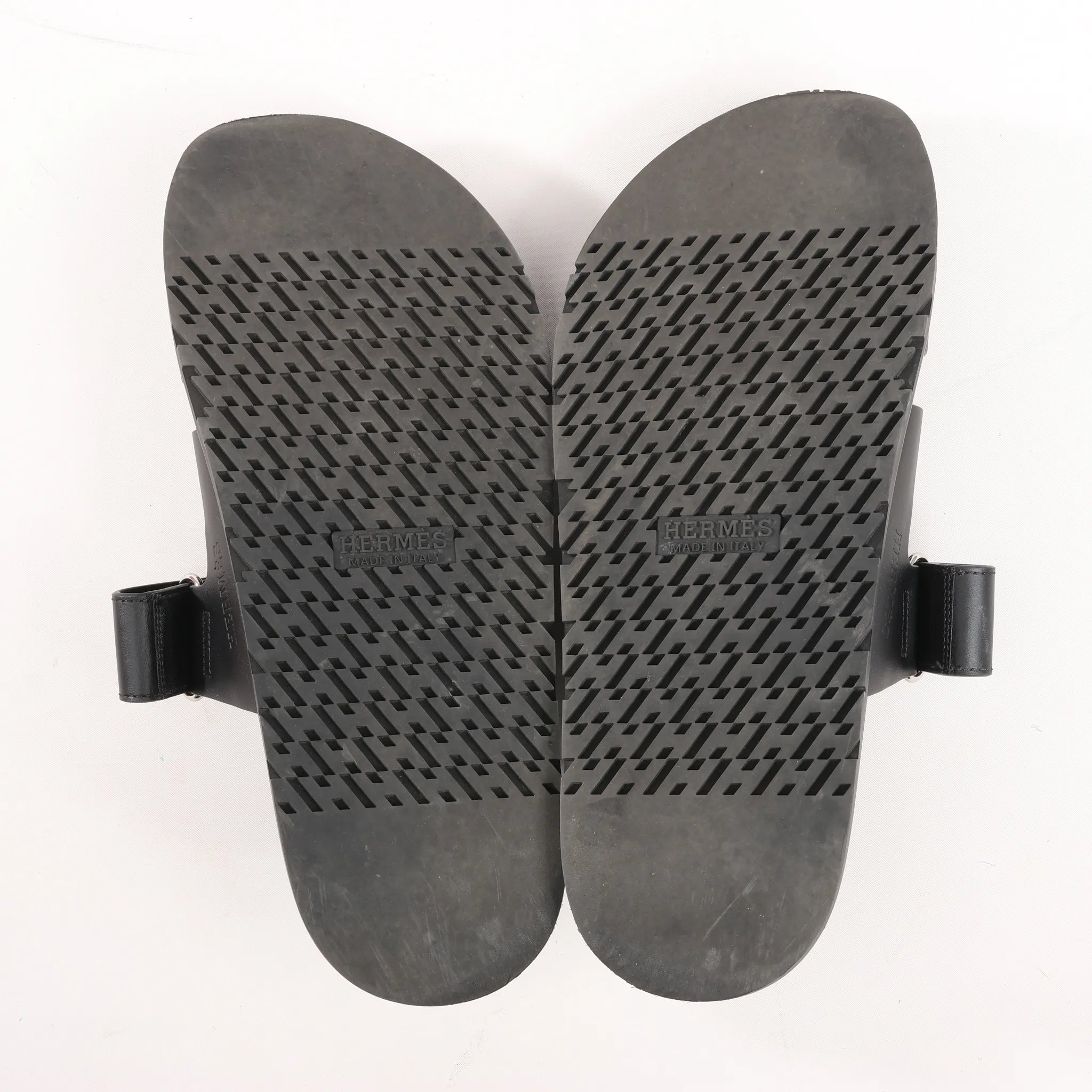 HERMES Cypre Leather Sandals in Black, Size 42 EU