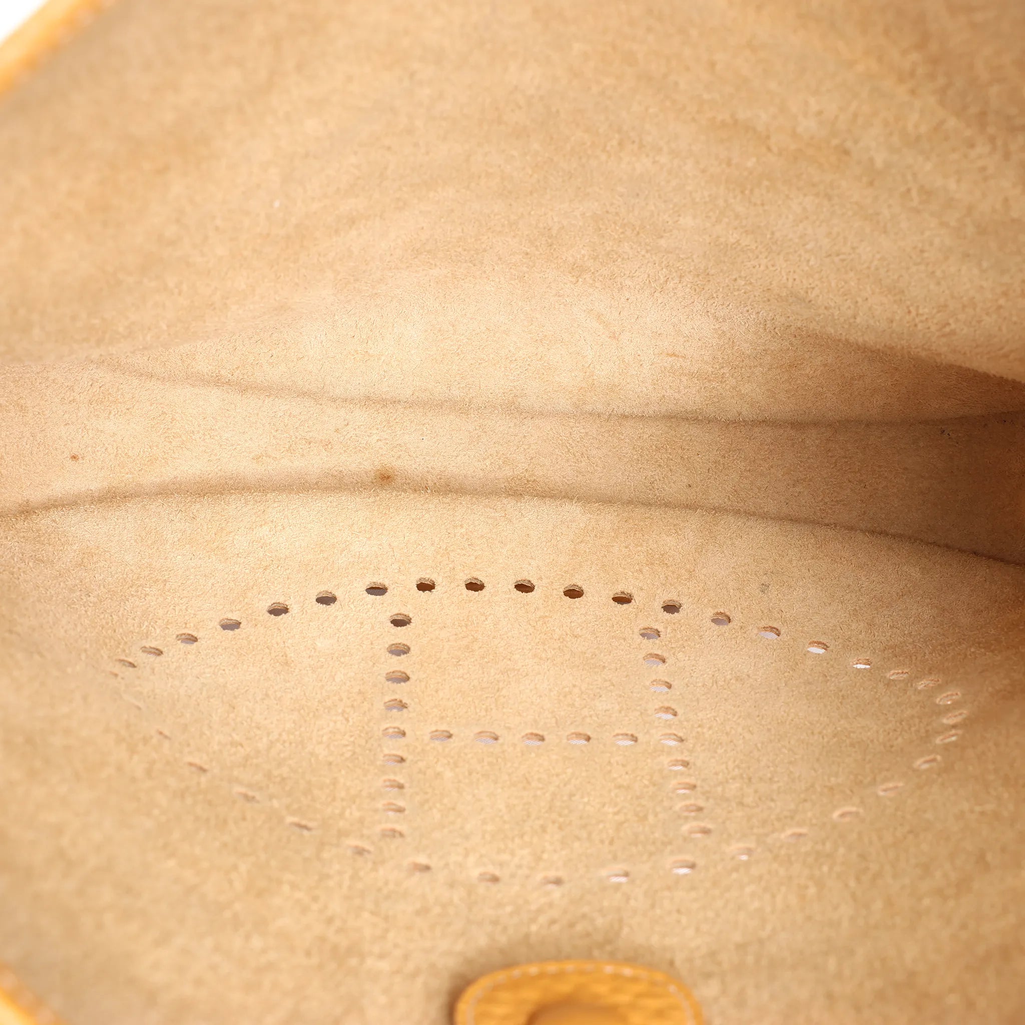 Hermes Evelyn GM Taurillon Clemence Shoulder Bag in Camel Brown