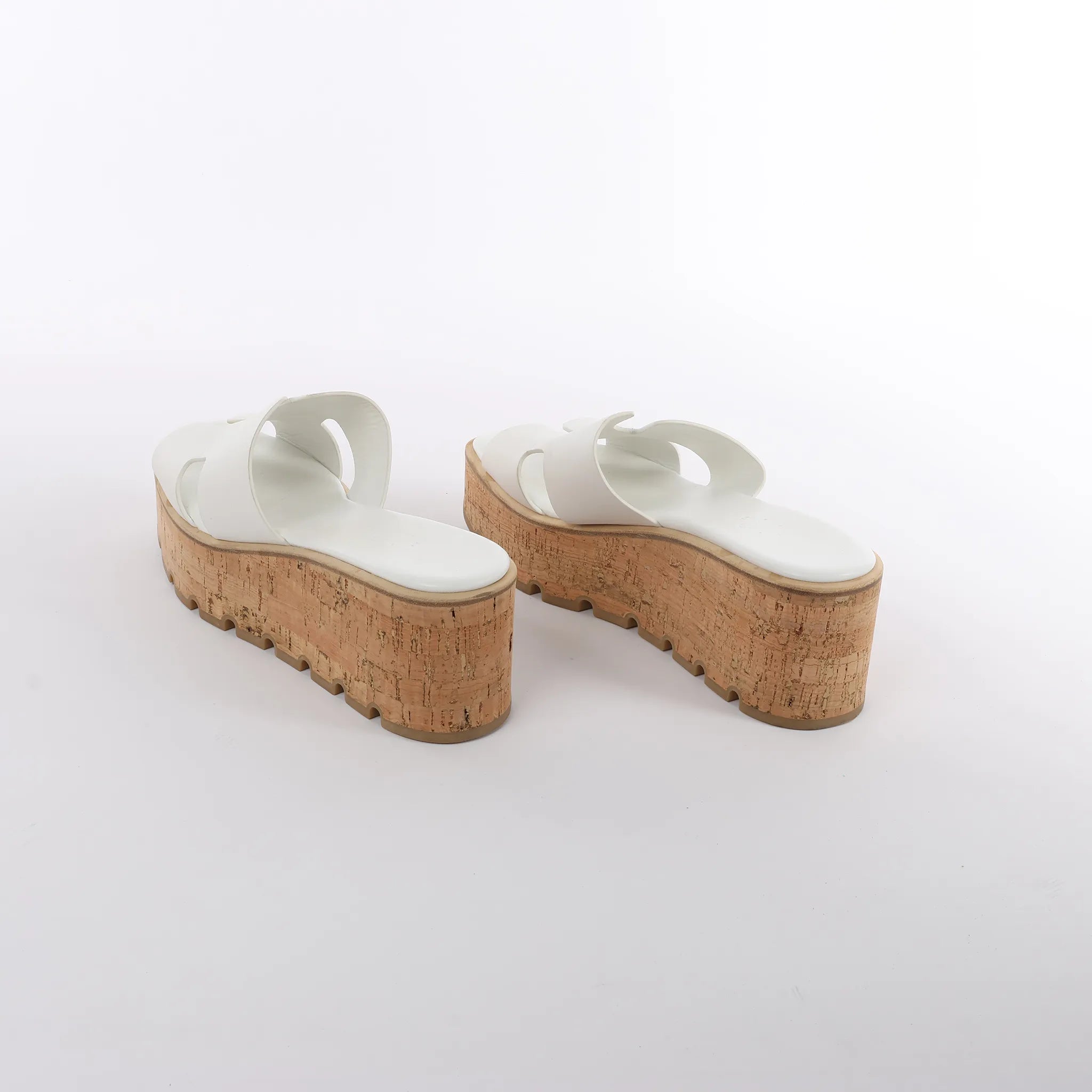 HERMES Eze Leather Sandals in White 221023Z, Size 39 EU