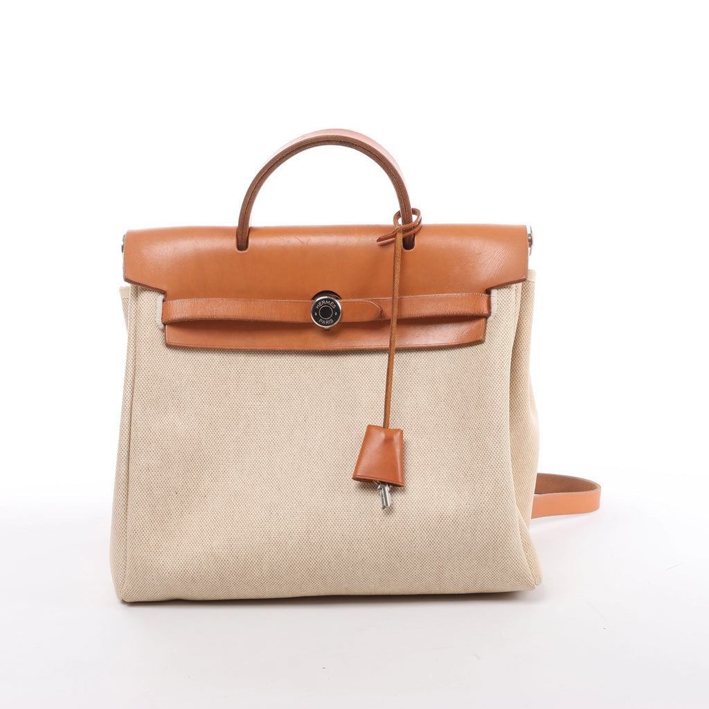 HERMES Victoria 43 Taurillon Clemence Herrajes de metal dorado en Rouge H □D: 2000