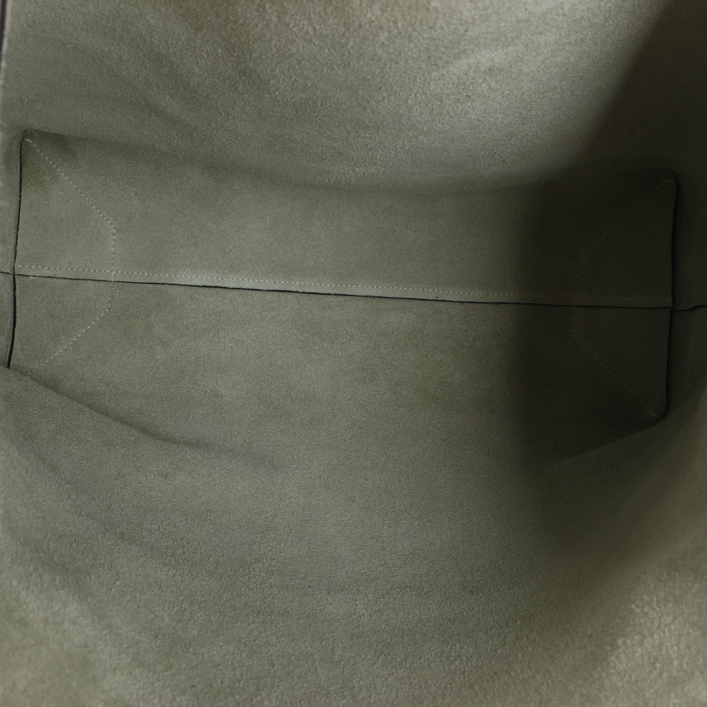Hermès Cabasellier 46 Taurillon Clemence Shoulder Bag in Gray Gris Neve B: 2023