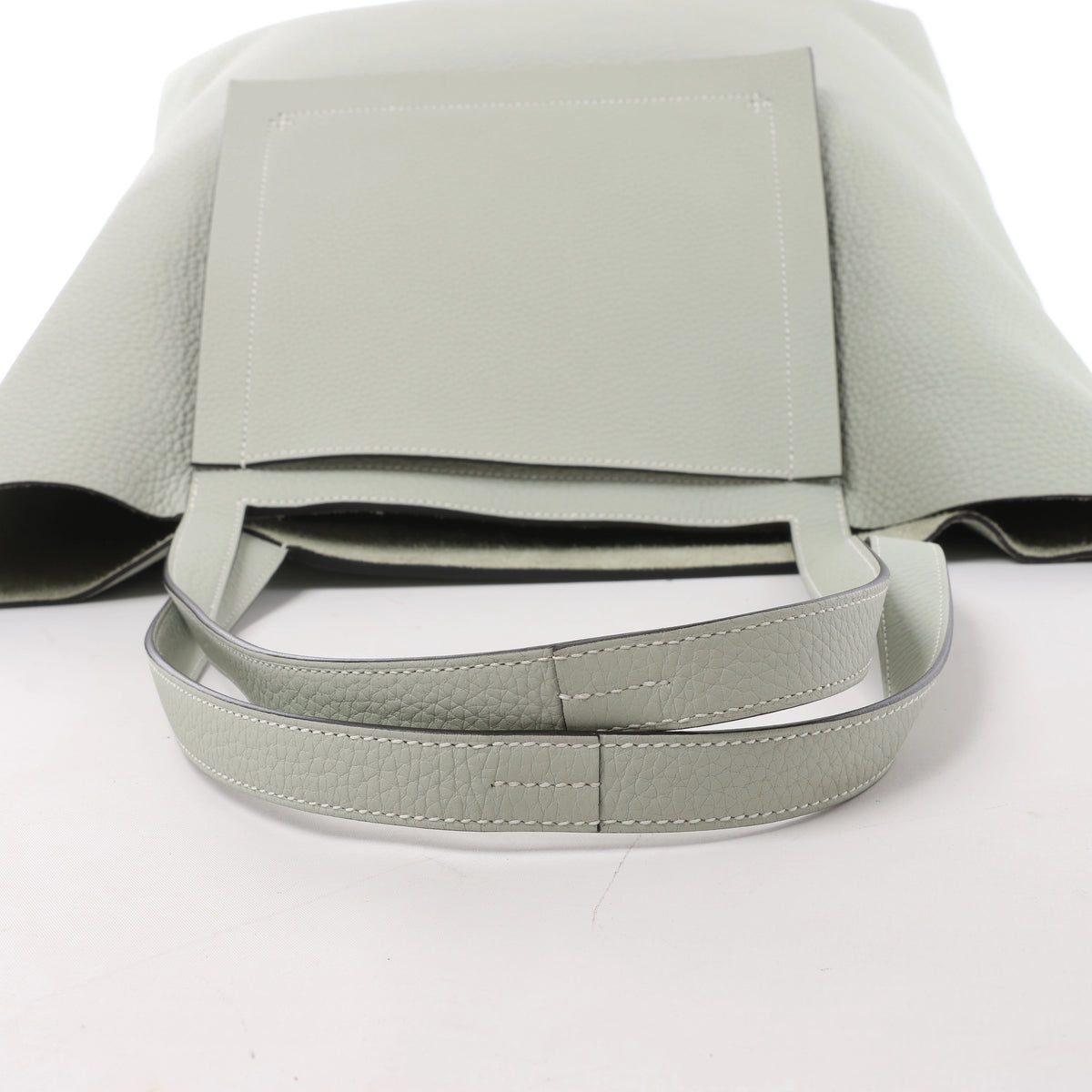 Hermès Cabasellier 46 Taurillon Clemence Shoulder Bag in Gray Gris Neve B: 2023