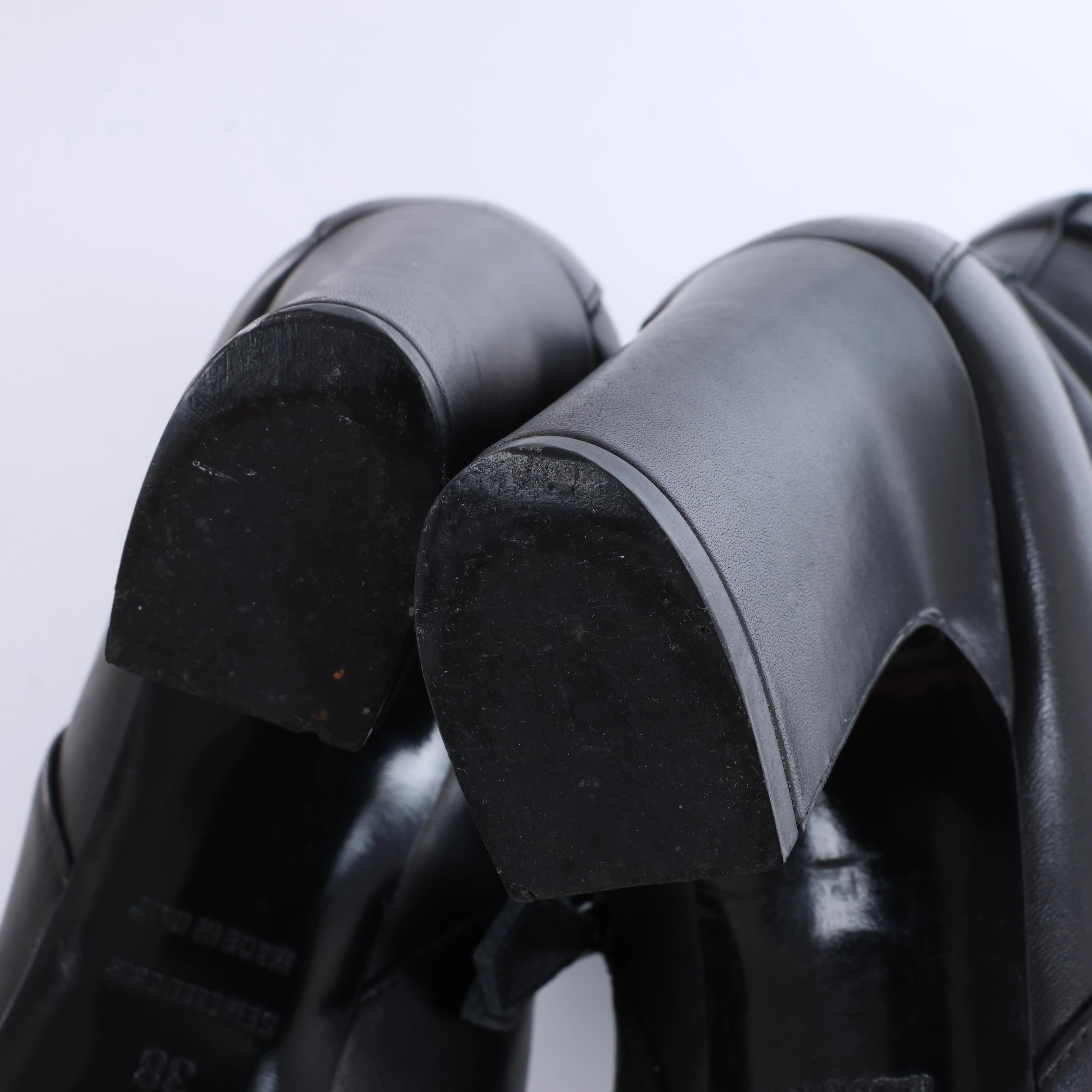 Hermès Juez Black Leather Ankle Boots EU 38