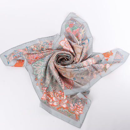 Hermès Carré 90 "Mille Feuilles de Soie" Foulard 100% Soie en Gris