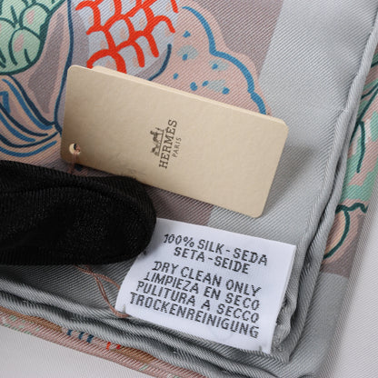 Hermès Carré 90 "Mille Feuilles de Soie" Foulard 100% Soie en Gris
