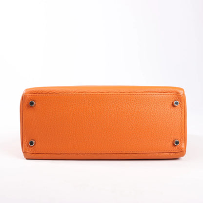 HERMÈS Kelly 28 Le Tournay Taurillon Clemence Handbag in Orange Silver Metal Fittings □H: 2004