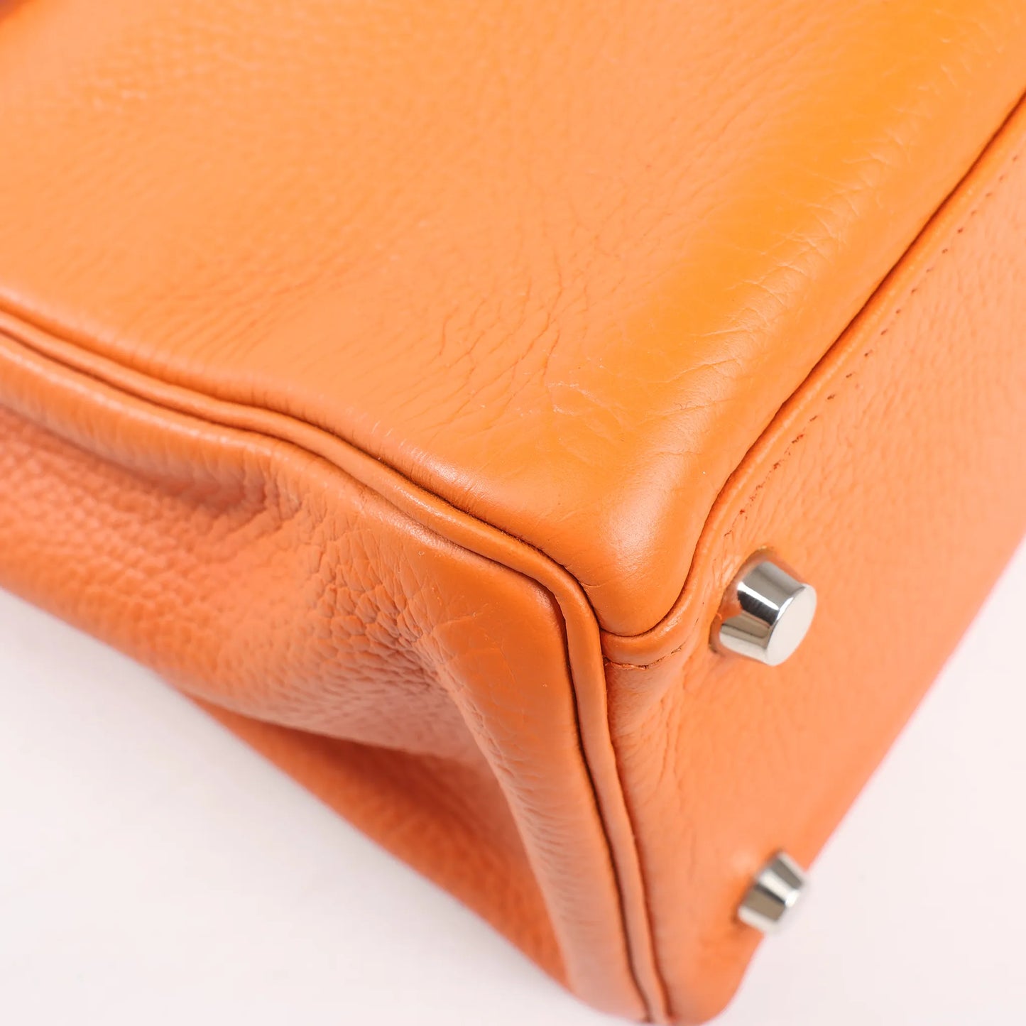HERMÈS Kelly 28 Le Tournay Taurillon Clemence Handbag in Orange Silver Metal Fittings □H: 2004
