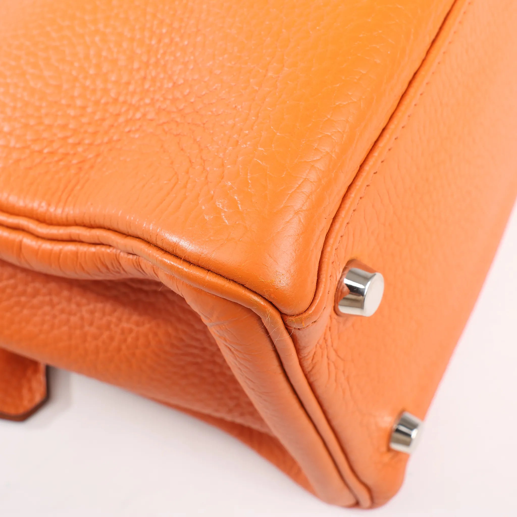 HERMÈS Kelly 28 Le Tournay Taurillon Clemence Handbag in Orange Silver Metal Fittings □H: 2004
