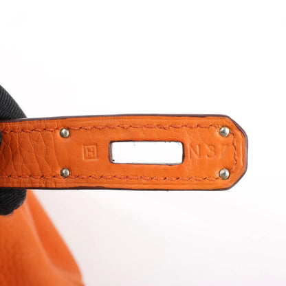 HERMÈS Kelly 28 Le Tournay Taurillon Clemence Handbag in Orange Silver Metal Fittings □H: 2004