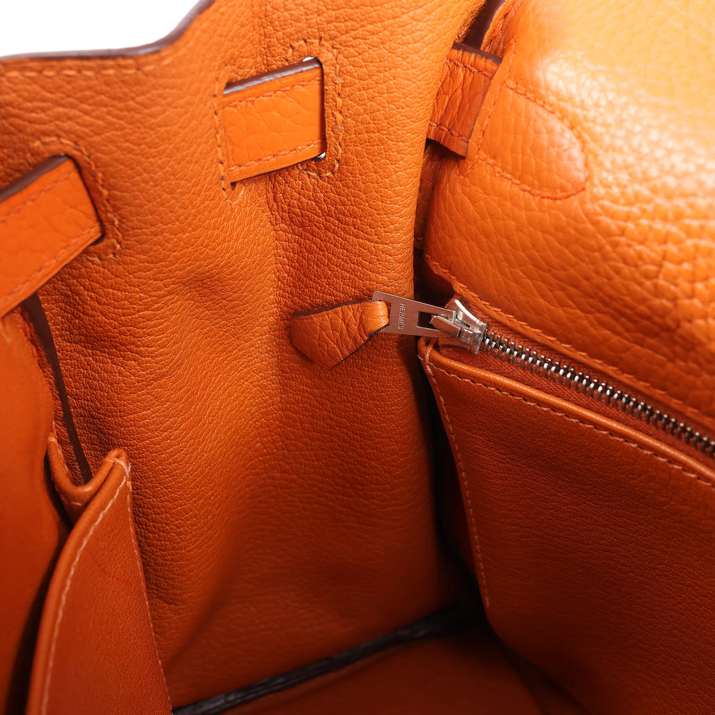 HERMÈS Kelly 28 Le Tournay Taurillon Clemence Handbag in Orange Silver Metal Fittings □H: 2004