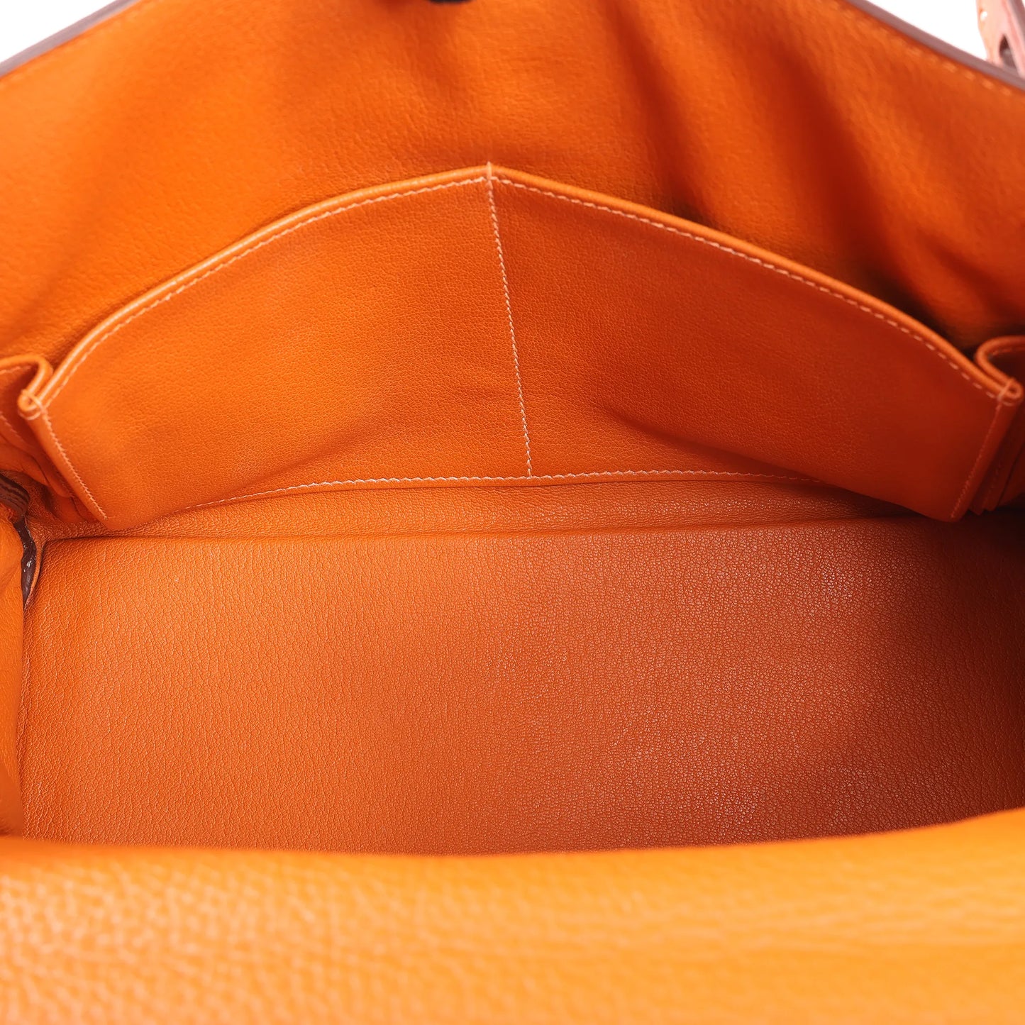 HERMÈS Kelly 28 Le Tournay Taurillon Clemence Handbag in Orange Silver Metal Fittings □H: 2004