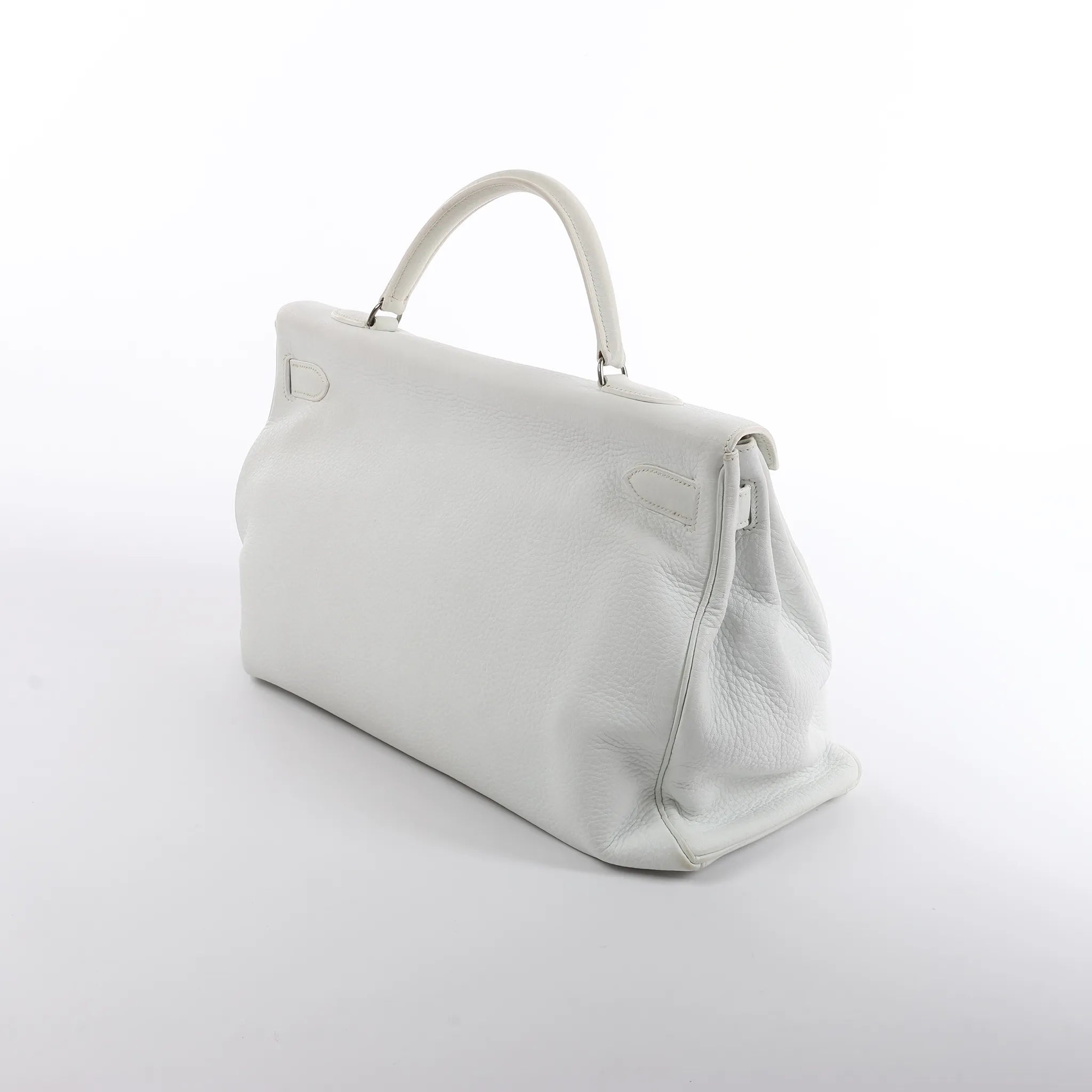 HERMÈS Kelly 40 Le Tournay Taurillon Clemence Handbag in White □D: 2000