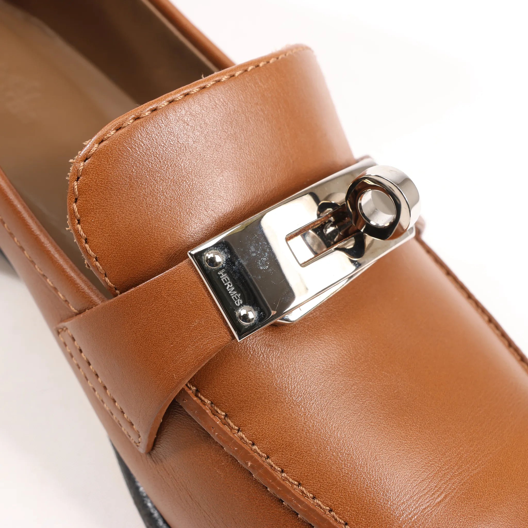 HERMES Kelly Leather Loafer in Brown, Size 37 EU