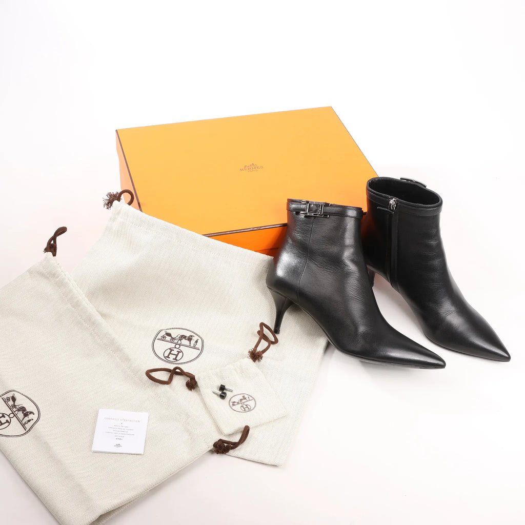 Hermes Leather Ankle Boots in Black, Size 38.5 EU