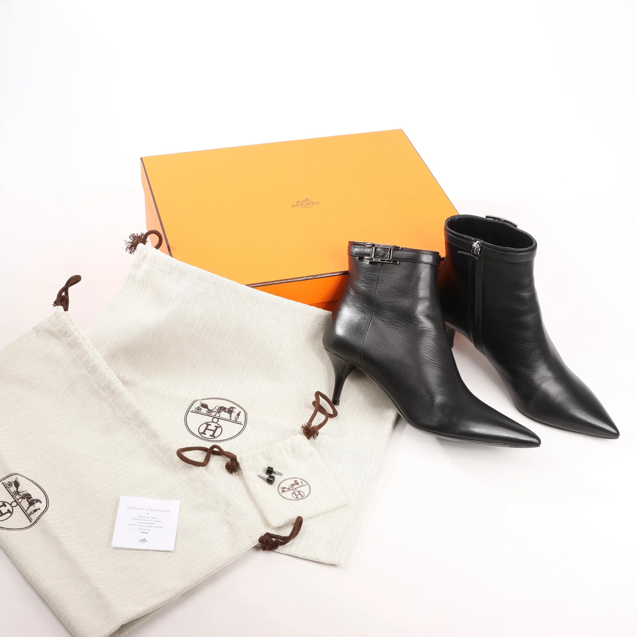 Hermes Leather Ankle Boots in Black, Size 38.5 EU