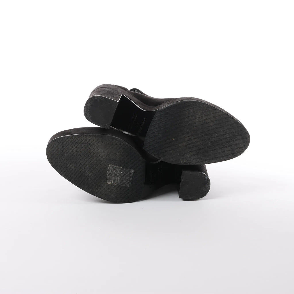 HERMES Leather & Suede Strap Heels in Black, Size 38 EU