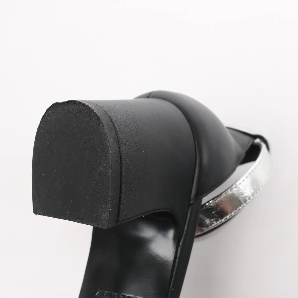 HERMES Manege Kelly Leather Sandals in Black x Silver, Size 37 EU