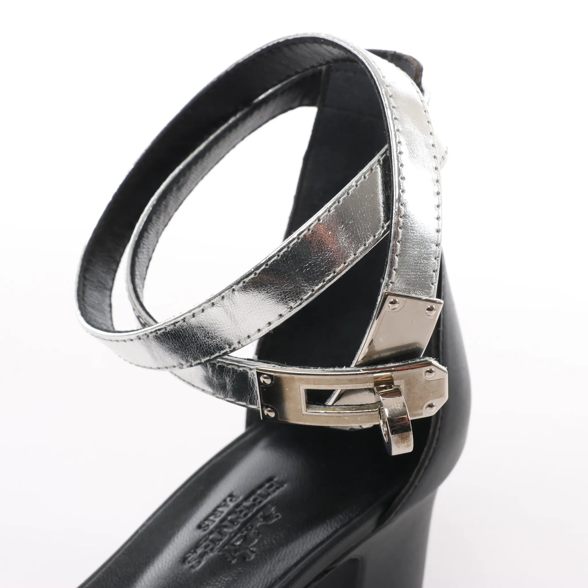 HERMES Manege Kelly Leather Sandals in Black x Silver, Size 37 EU