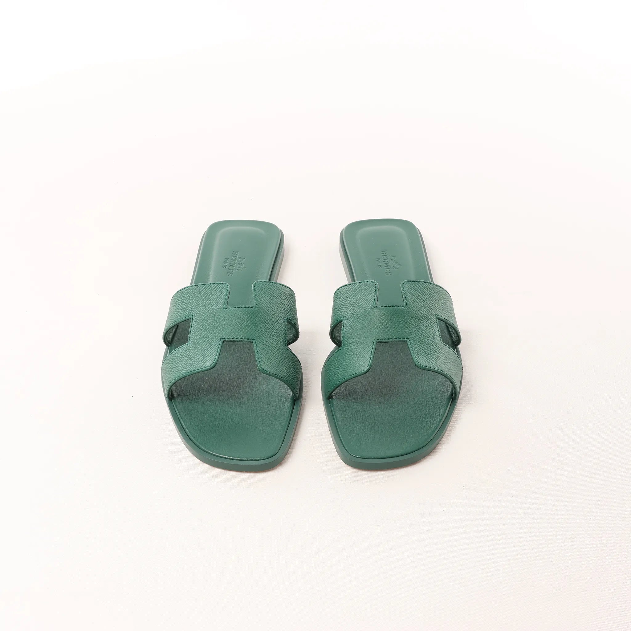 HERMES Oran Epsom Leather Sandals in Vert Cactus Green, Size 39 EU