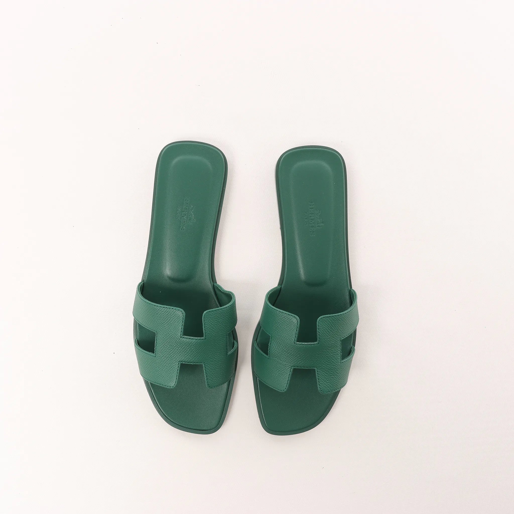 HERMES Oran Epsom Leather Sandals in Vert Cactus Green, Size 39 EU