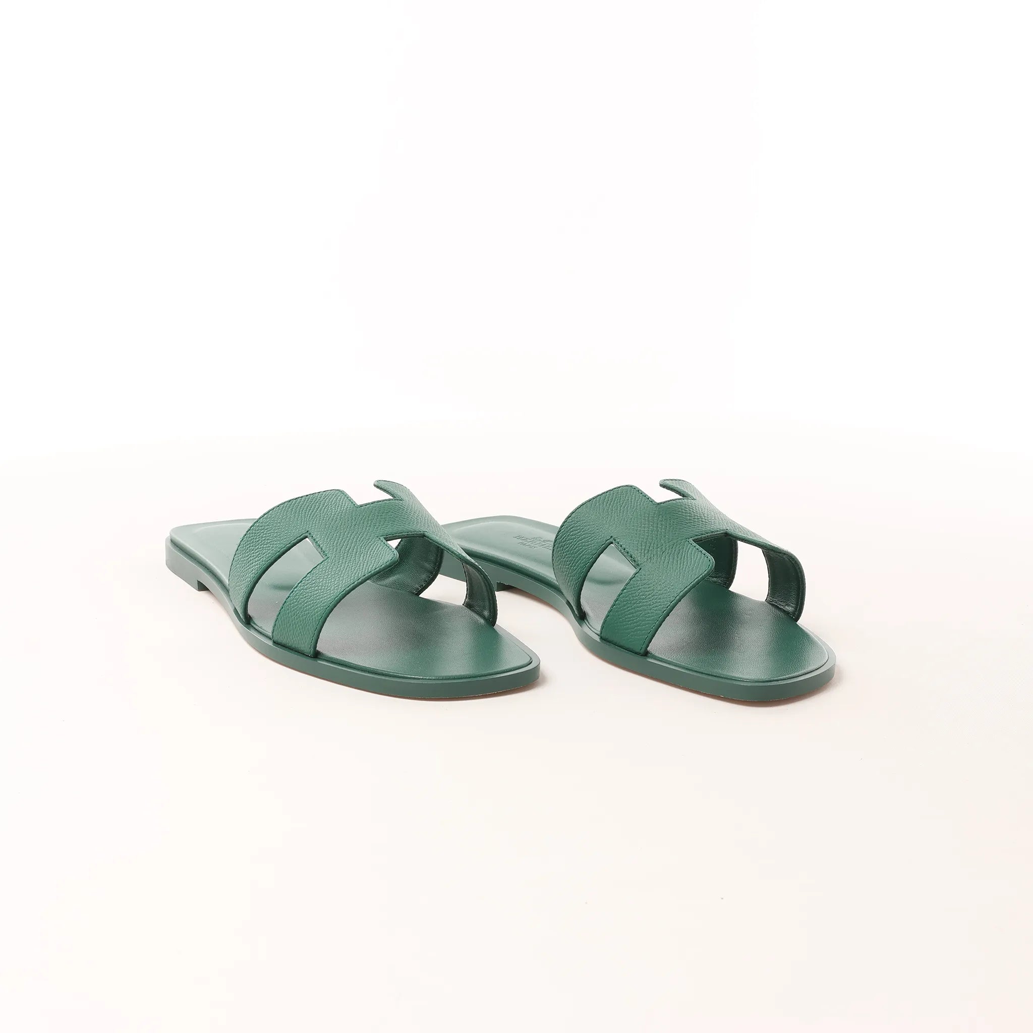 HERMES Oran Epsom Leather Sandals in Vert Cactus Green, Size 39 EU