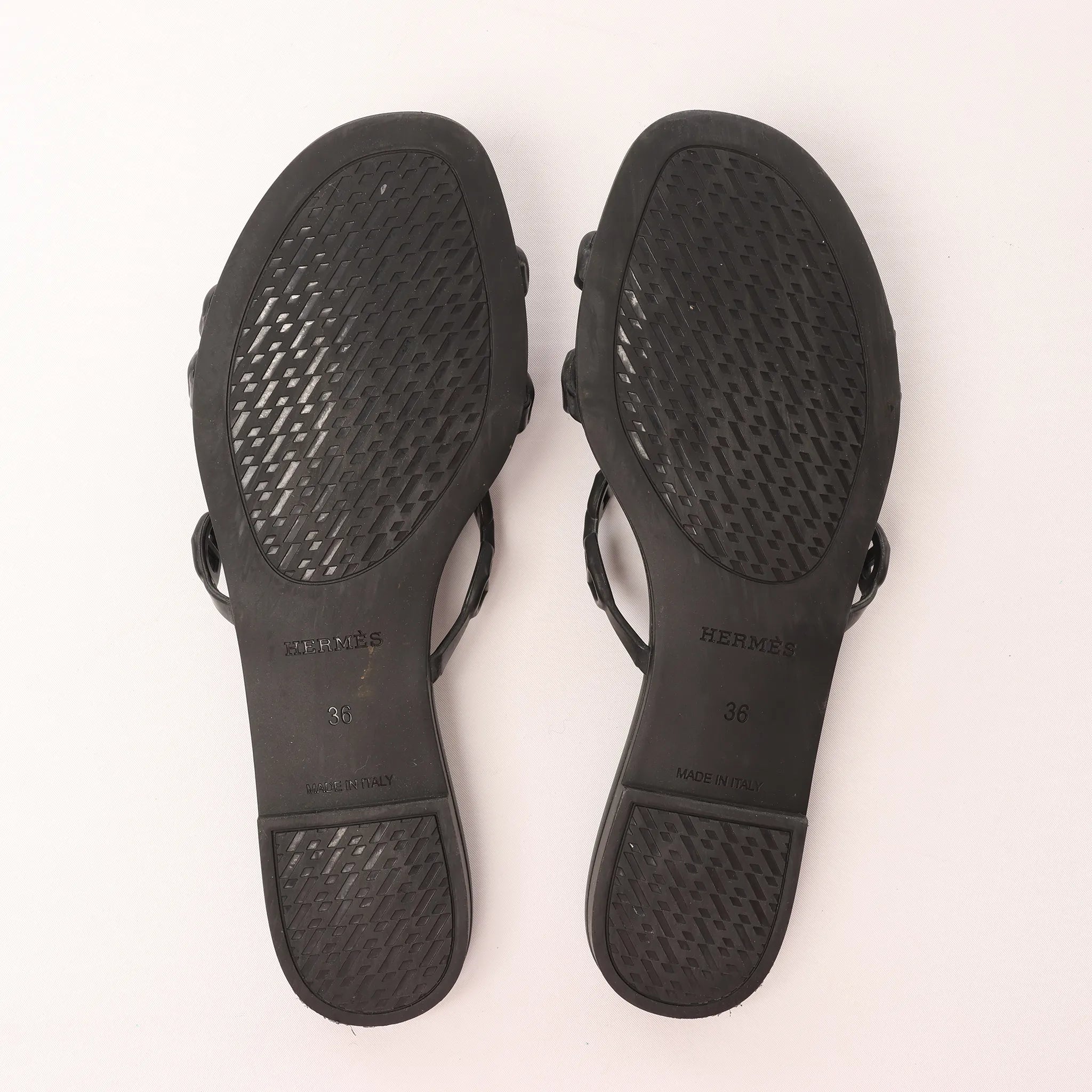 HERMES Rivage Rubber Sandals in Black, Size 36 EU