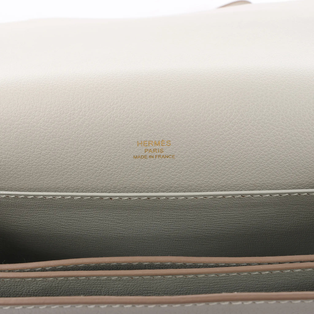 Hermes Sac Roulis 23 Evercolor Crossbody Bag in Pearl Gray C: 2018