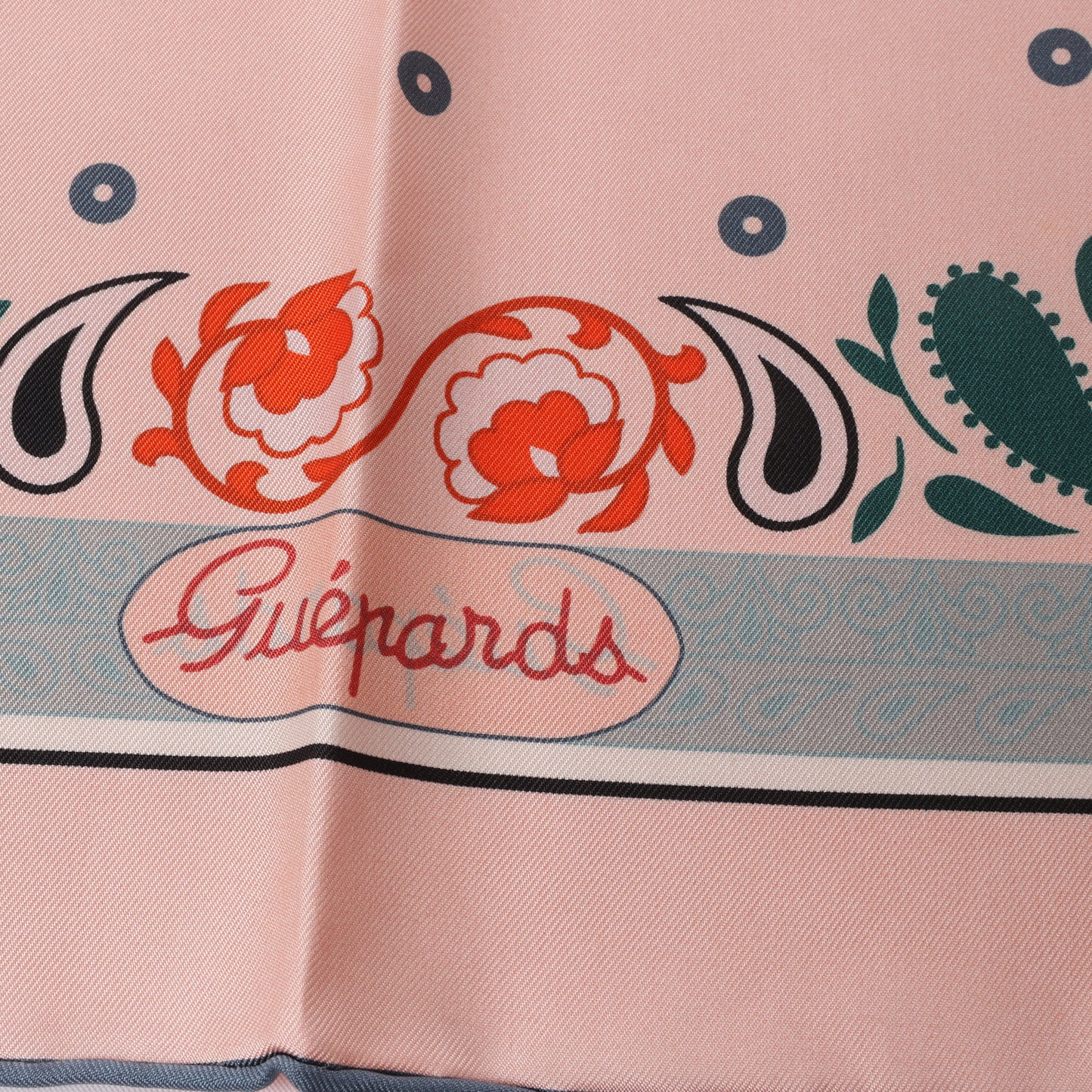 Hermès Double Face 90 „Cheetah Bandana“ 100 % Seidentuch in Pink x Orange