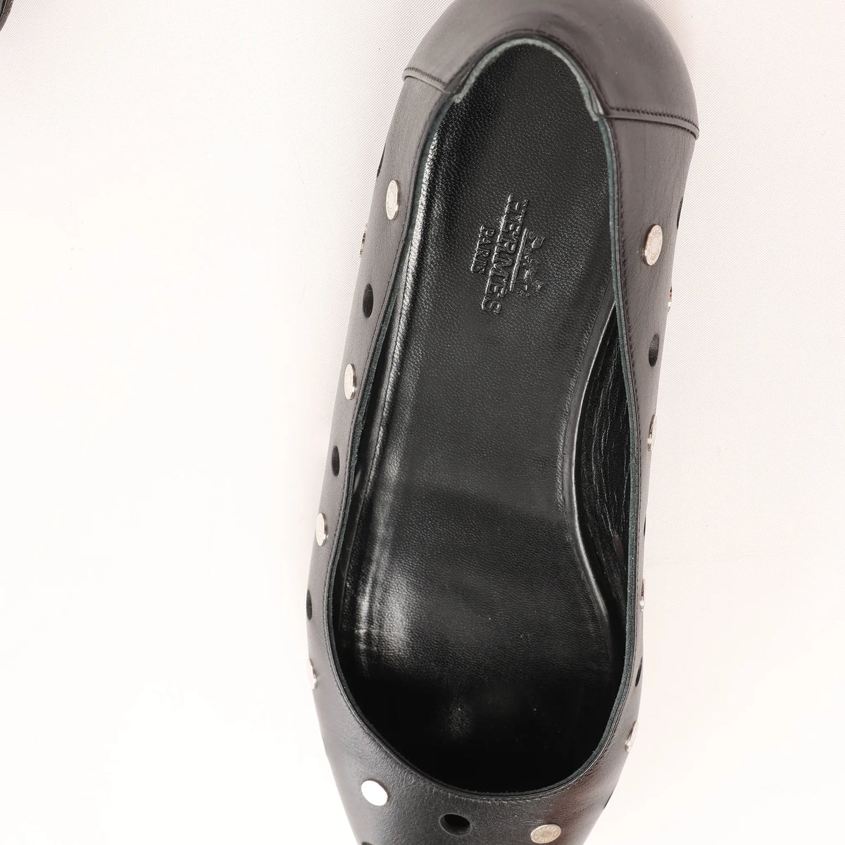 Hermès Serie Button Punching Sack Leather Ballet Flats un Black, Size 39 EU