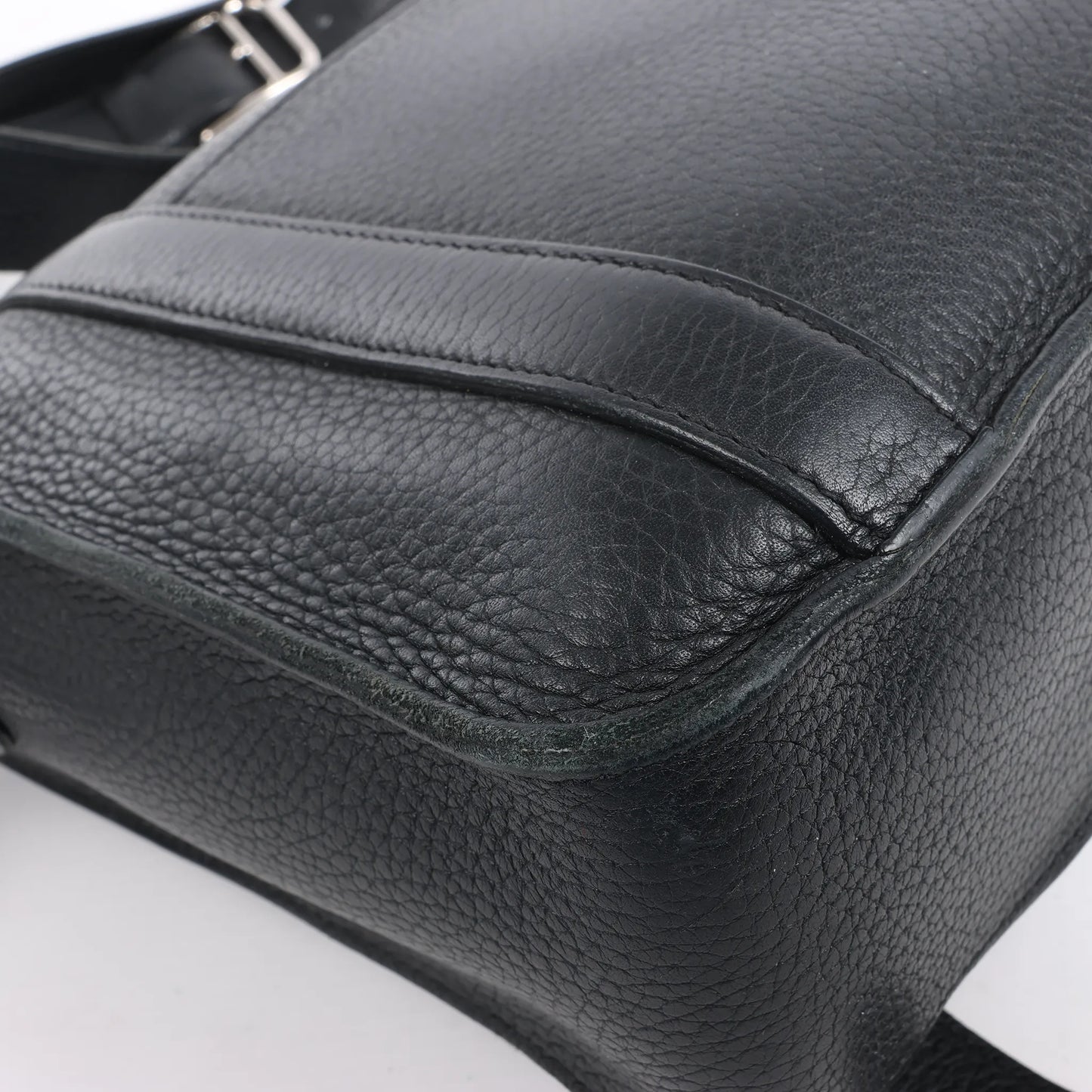 HERMES Steve Caporal 27 Taurillon Clemence in Black and Silver Metal Fittings Crossbody Bag  X: 2016