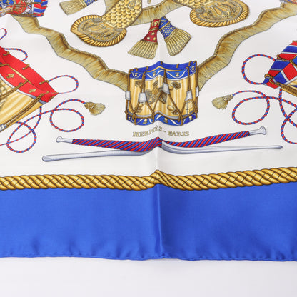 Hermès Carré 90 "LES TAMBOURS" Foulard 100% Soie en Bleu