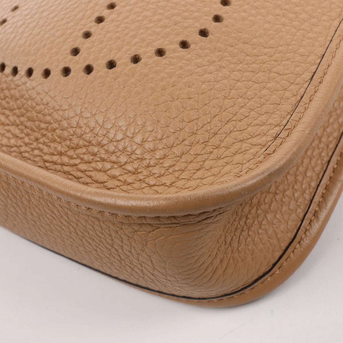 Hermès Evelyne Taurillon Clemence Maxi Quadrille TPM Chai Shoulder bag U:2022