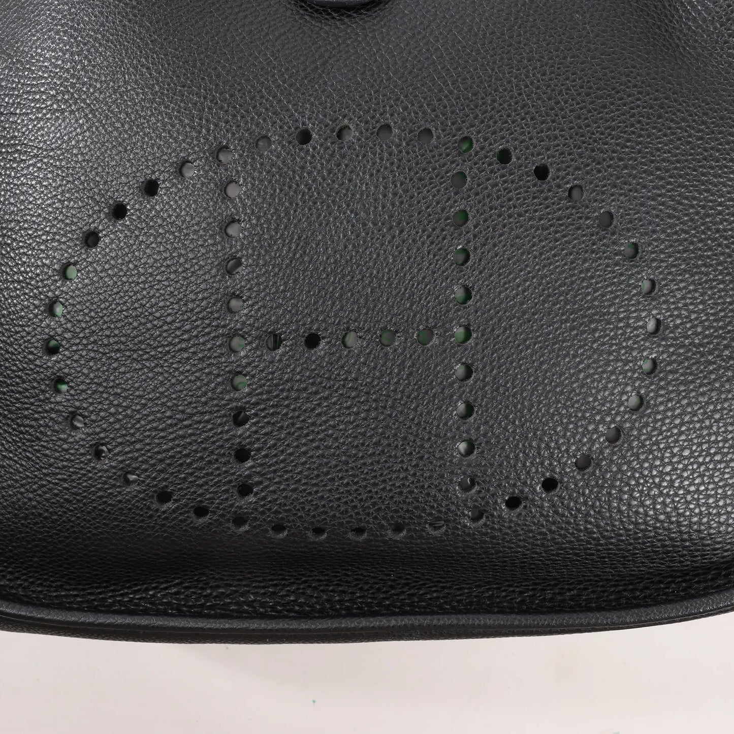 Hermes Evelyne 1 29 PM Togo Leather Shoulder Bag in Black □G:2003