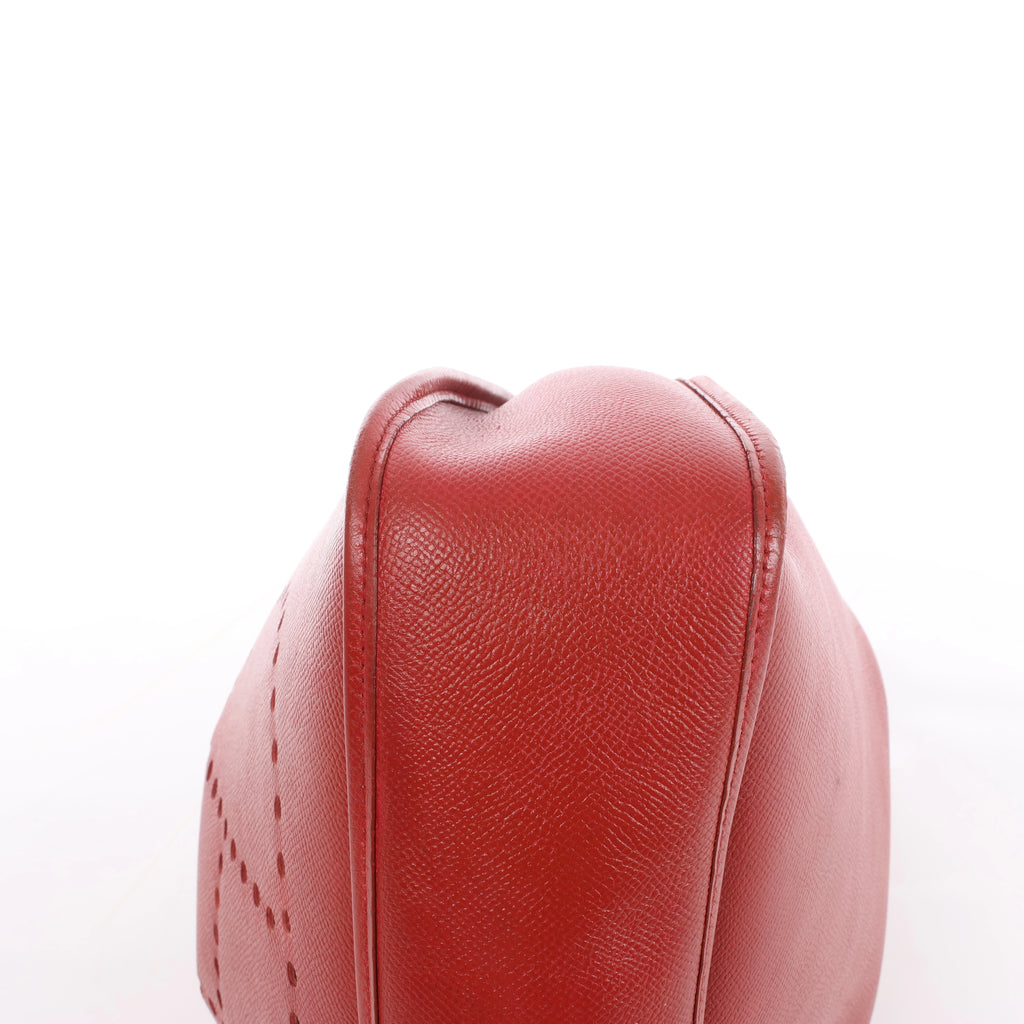 Hermès Evelyn I 33 GM Cushbell Shoulder Bag in Red Rouge vif □A: 1997