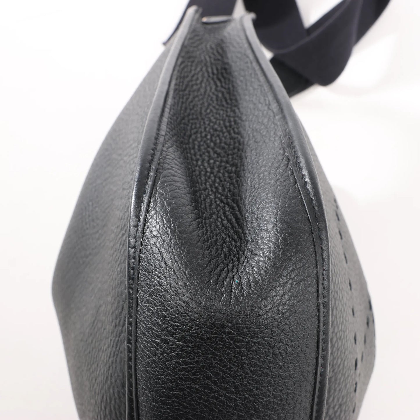 Hermes Evelyne 1 33 GM Taurillon Clemence Shoulder Bag in Black □G:2003