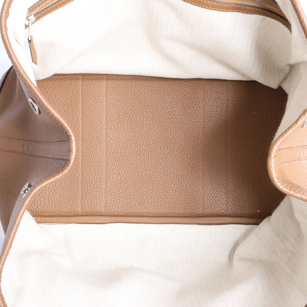 Bolso de mano HERMES 24/24 29 Togo de piel con detalles metálicos negros y dorados D: 2019