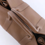 Bolso de mano HERMES 24/24 29 Togo de piel con detalles metálicos negros y dorados D: 2019