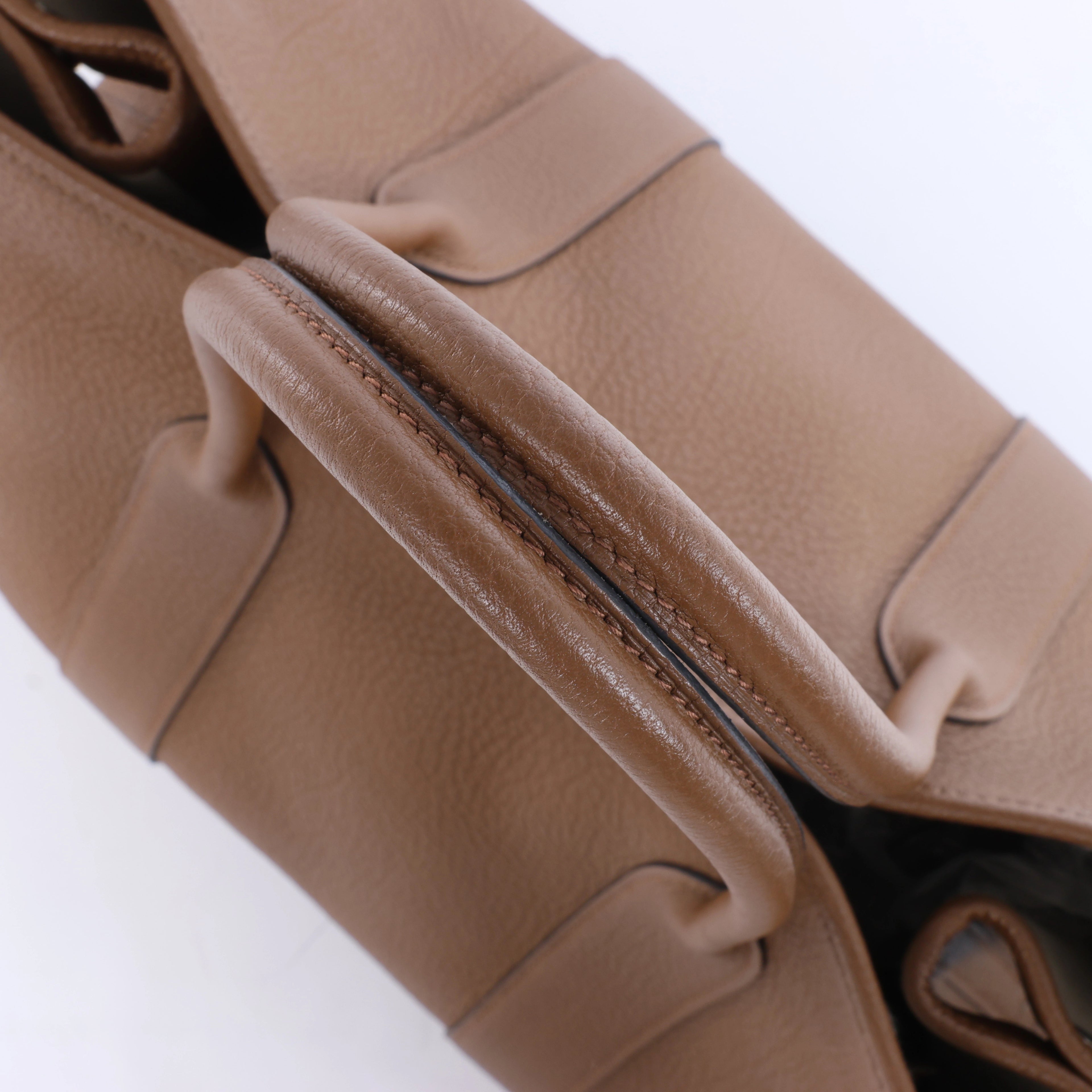 Bolso de mano HERMES 24/24 29 Togo de piel con detalles metálicos negros y dorados D: 2019