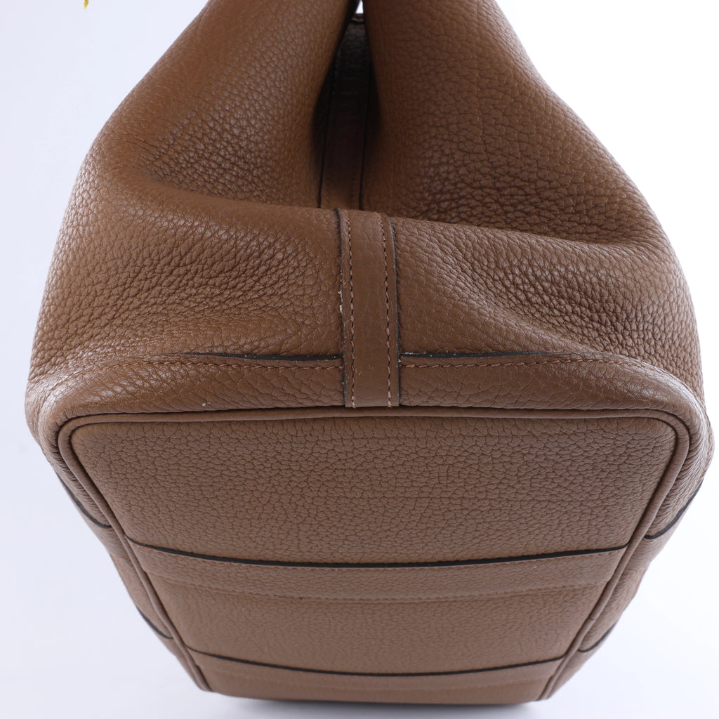 Bolso de mano HERMES 24/24 29 Togo de piel con detalles metálicos negros y dorados D: 2019